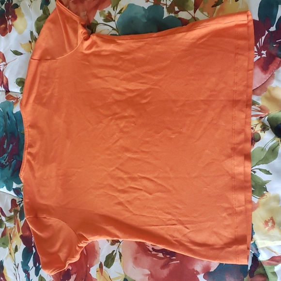 Bright orange stretchy tee - Picture 3 of 3